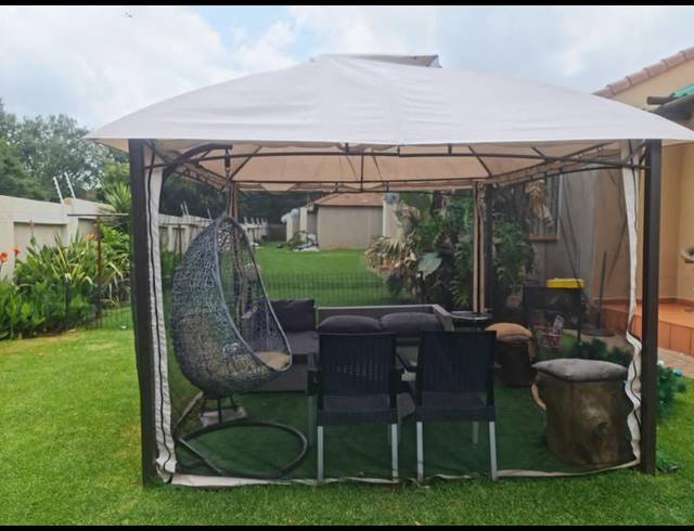 2 BEDROOM SIMPLEX FOR SALE IN ROODEPOORT WEST